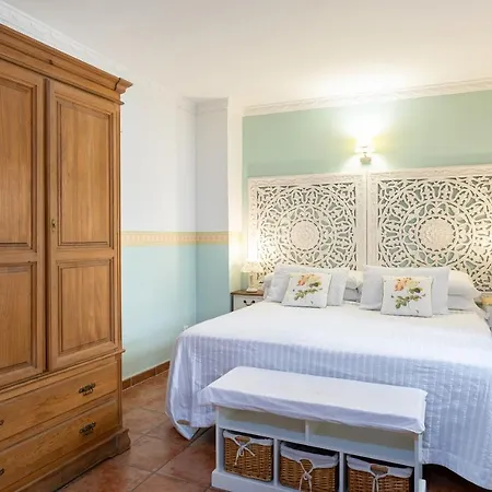 Puerta De Aduares Aparthotel 4*