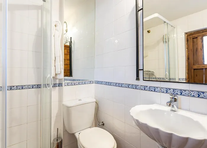 阿杜瓦雷斯之门酒店