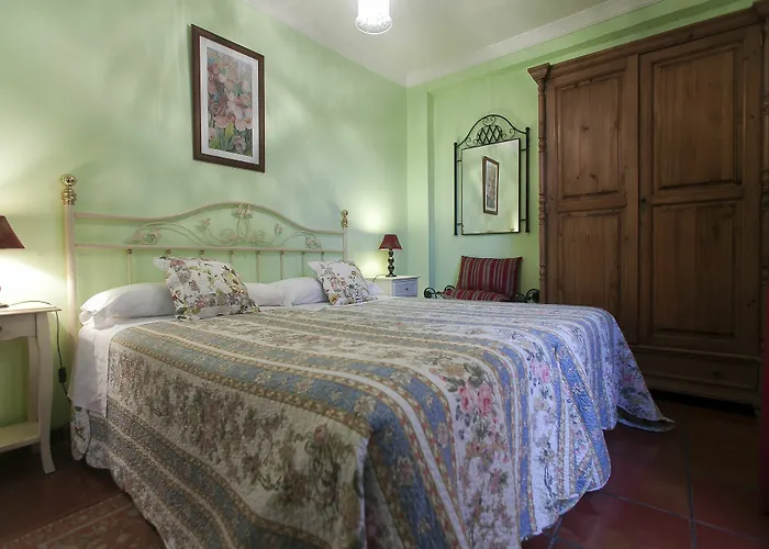 阿杜瓦雷斯之门酒店