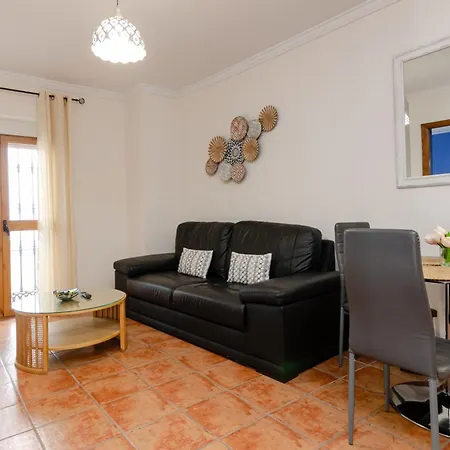 Apartahotel Puerta De Aduares Marbella