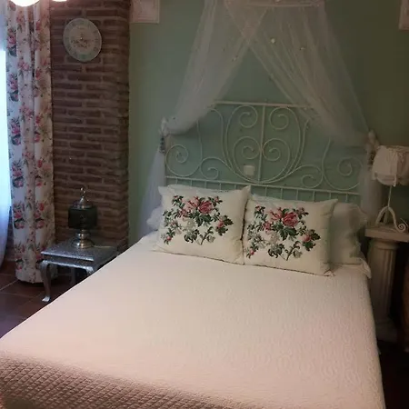 Apartahotel Puerta De Aduares 4*